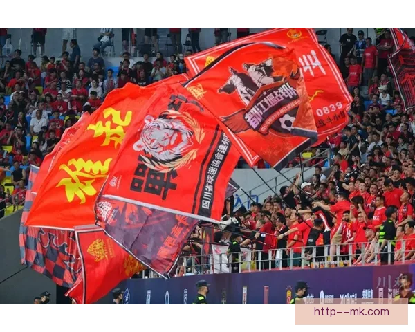 成都蓉城发布新赛季主场草坪维护标准全面对标欧洲五大联赛提升中超比赛环境质量